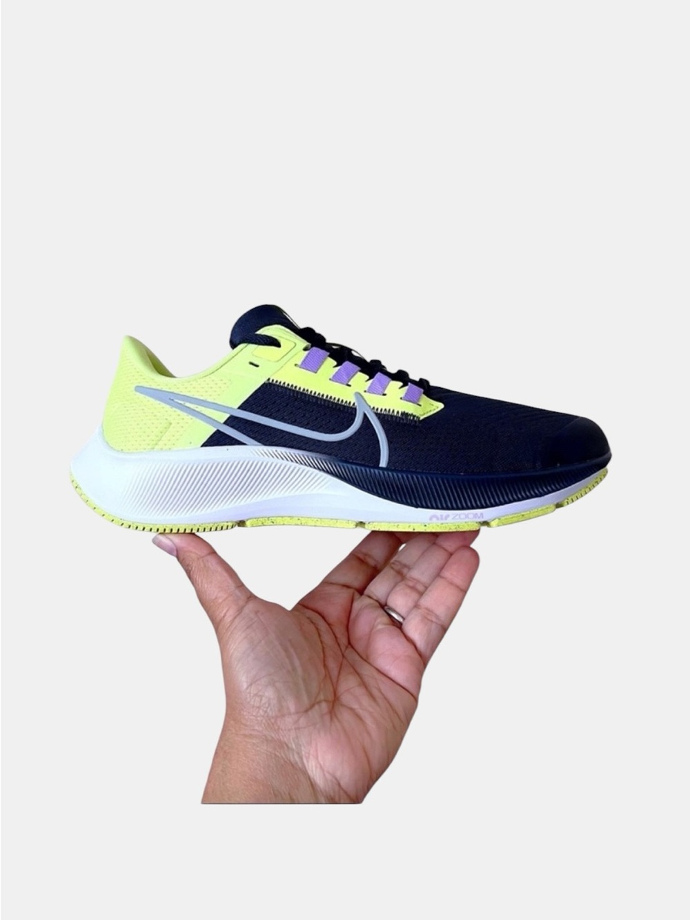 Nike Air Zoom Pegasus 38 Running Shoes Size 7Y / 8.5 Women